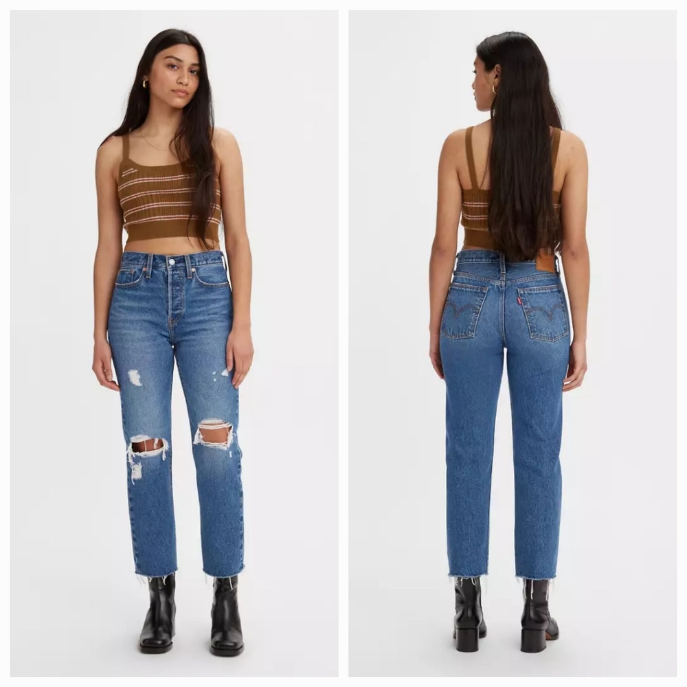 NWOT Levi's Premium Denim Button Fly Wedgie Straight Leg Distressed Jean Size 30